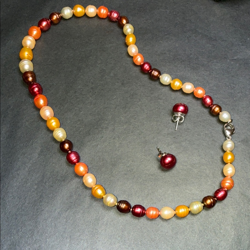 HONORA Fresh Water Pearls and matching earrings - Picture 8 of 8